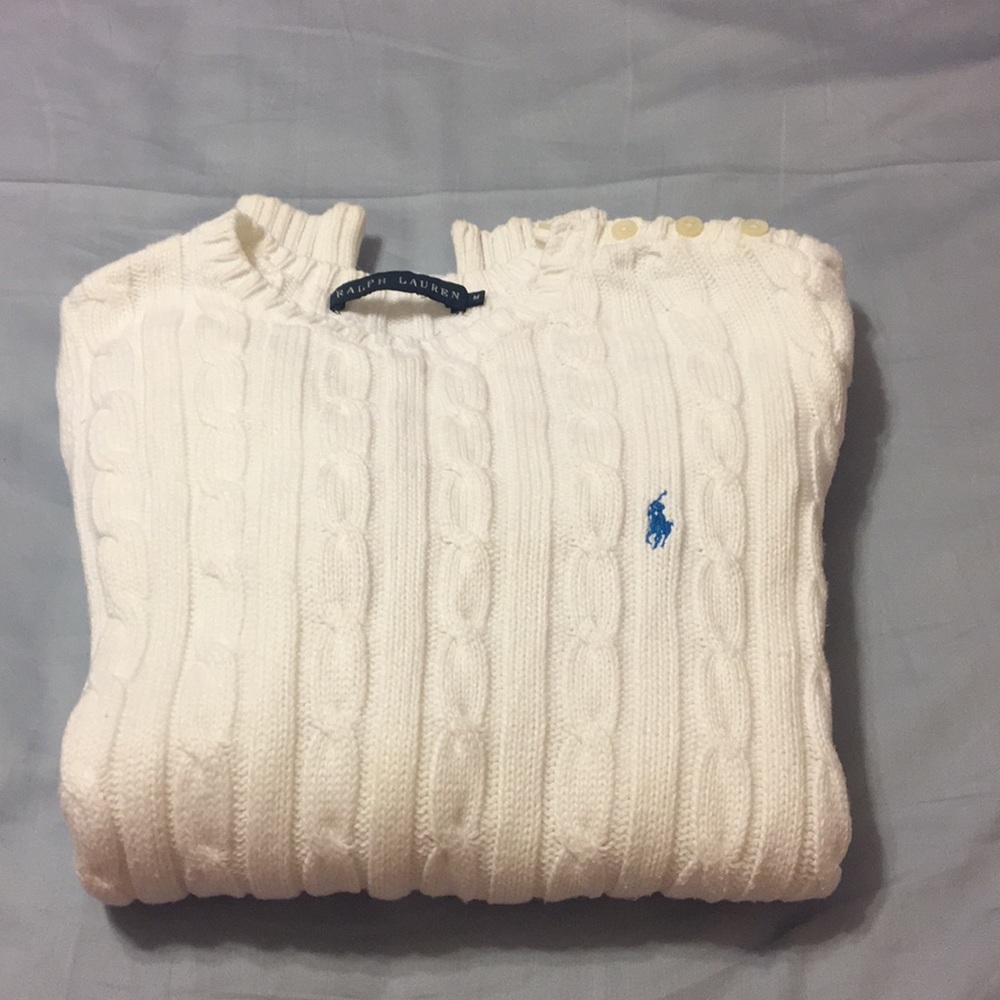 Ladies beautiful Ralph Lauren Sweater.